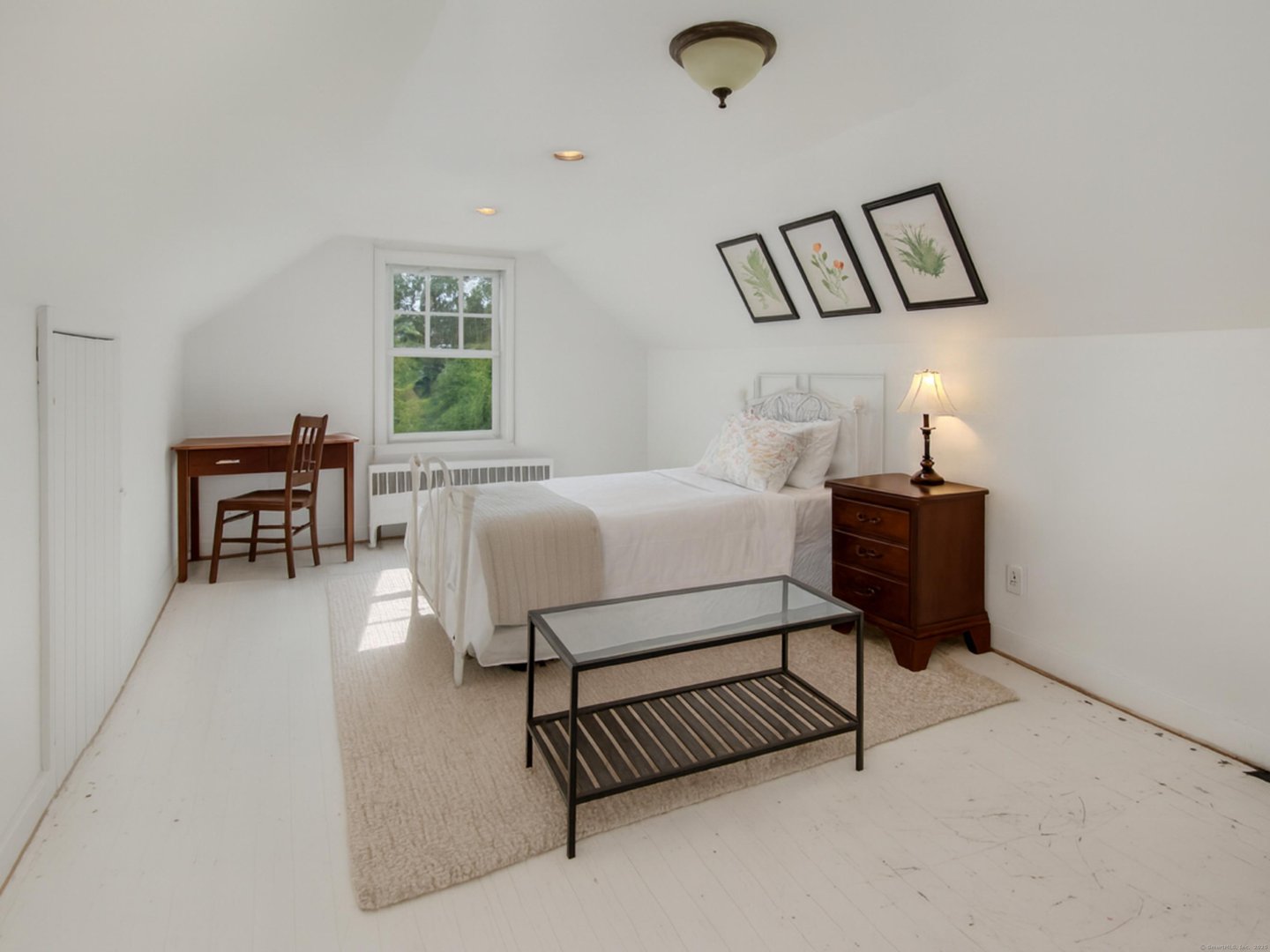 79 Middlesex Avenue Photo 15