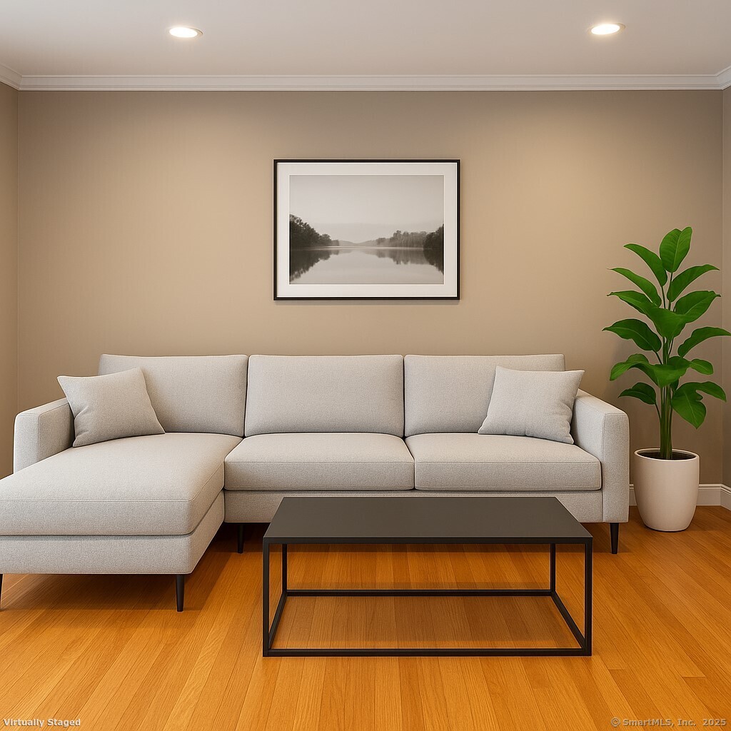 79 Middlesex Avenue Photo 16