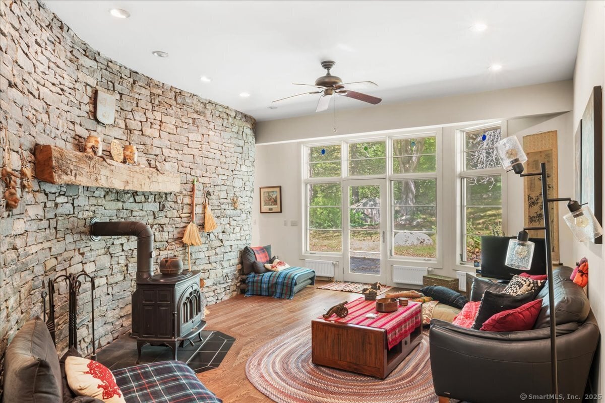 39 Hewitt Road Photo 4