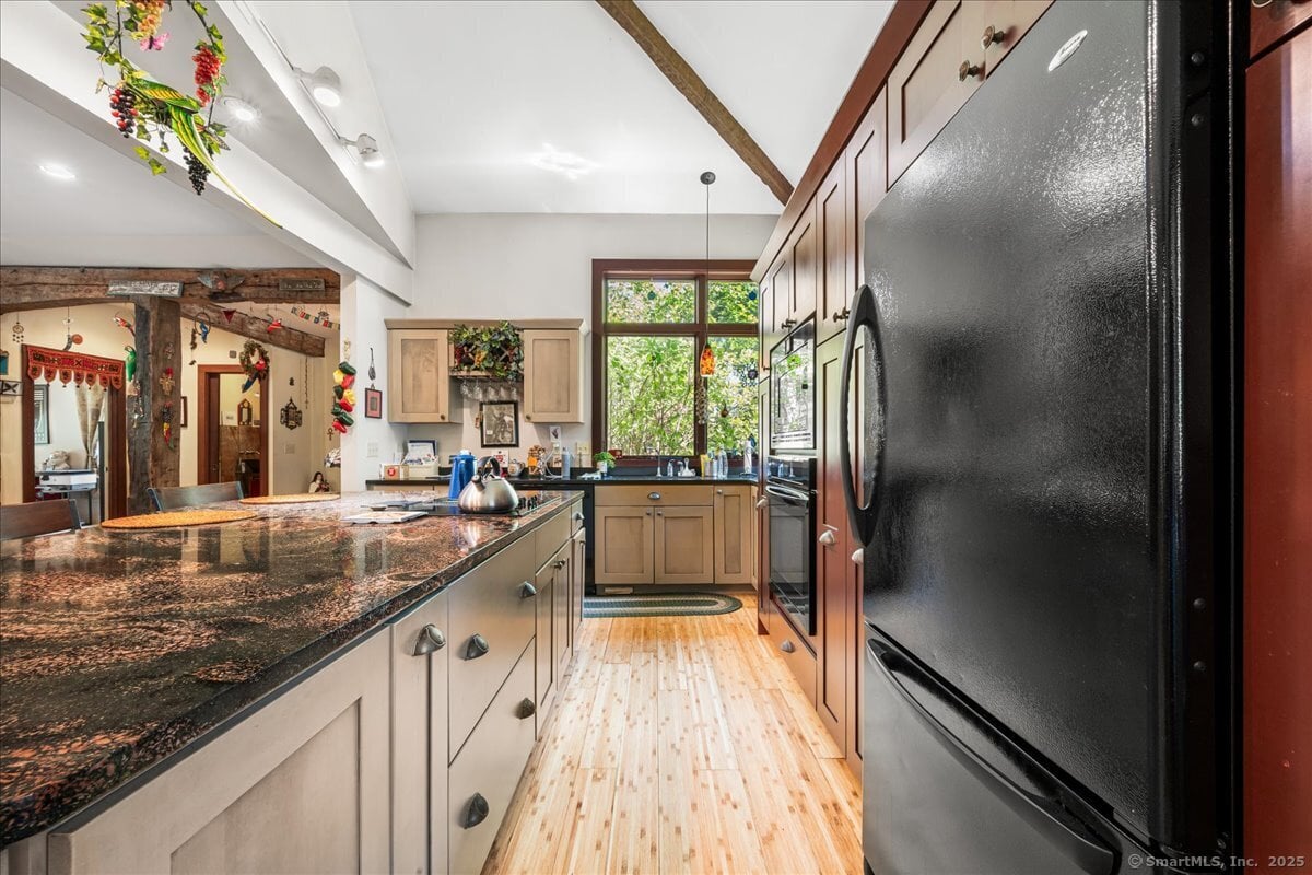 39 Hewitt Road Photo 9