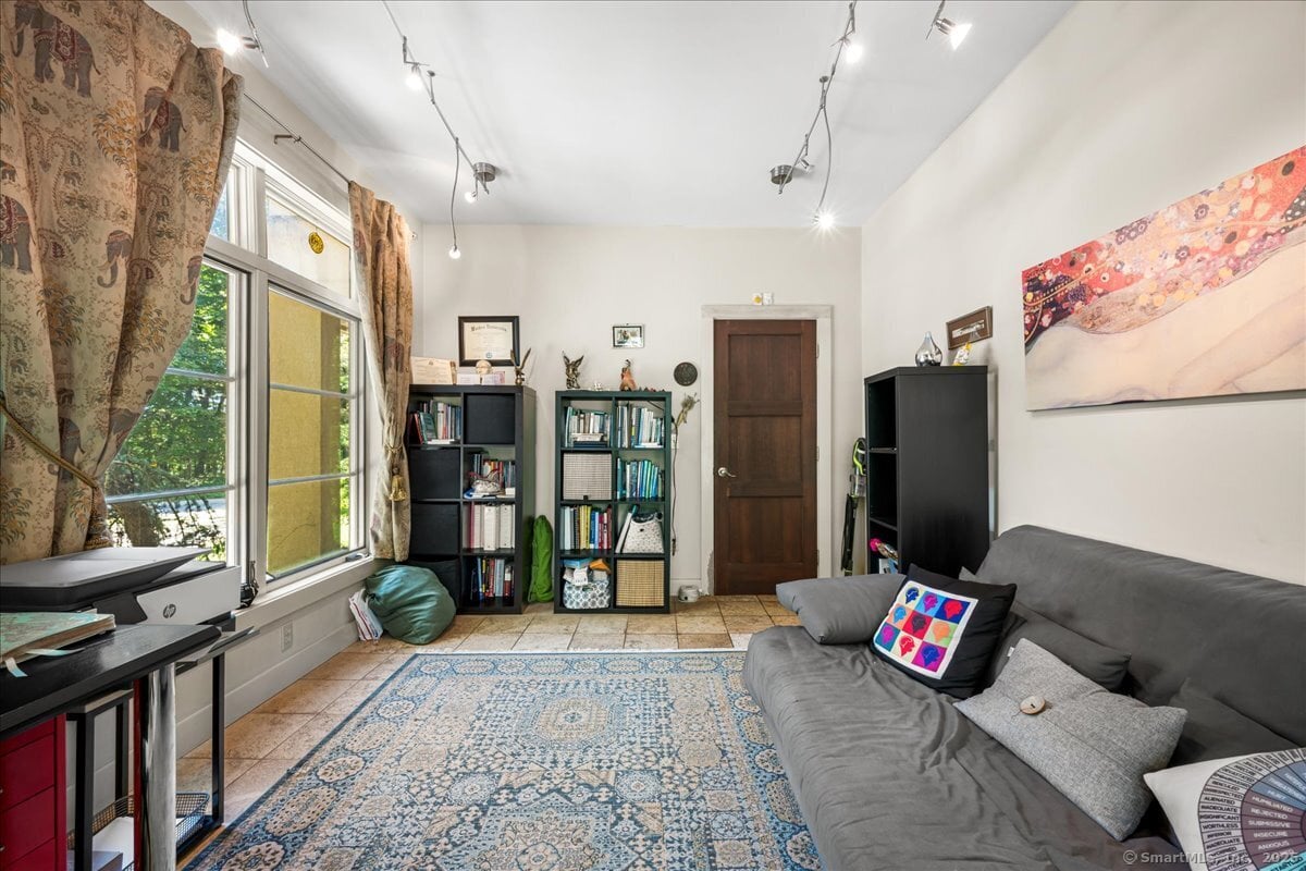 39 Hewitt Road Photo 19