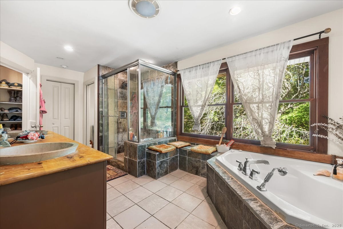 39 Hewitt Road Photo 33