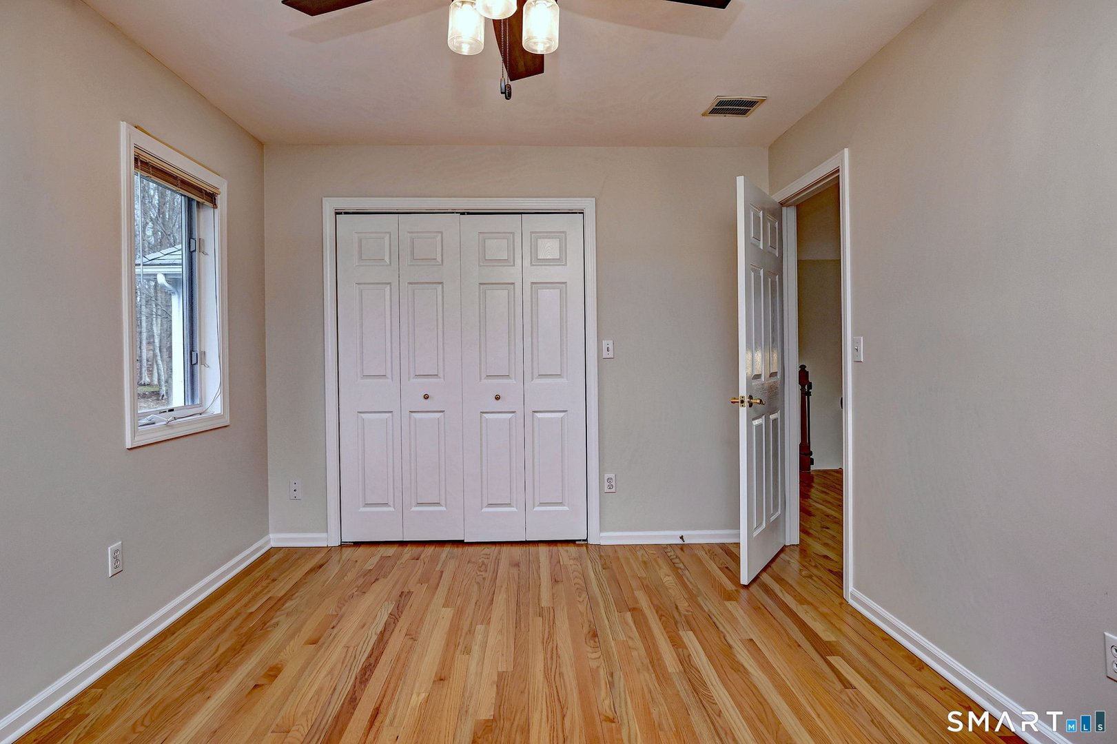 84 Chelsea Court Photo 32