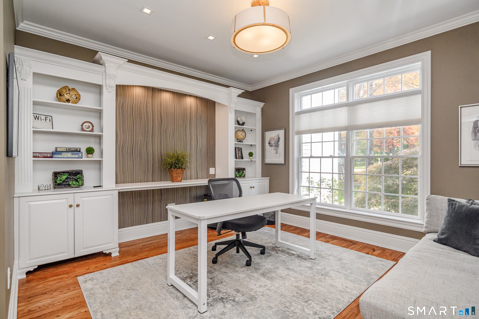 14 Merlins Lane Photo 15