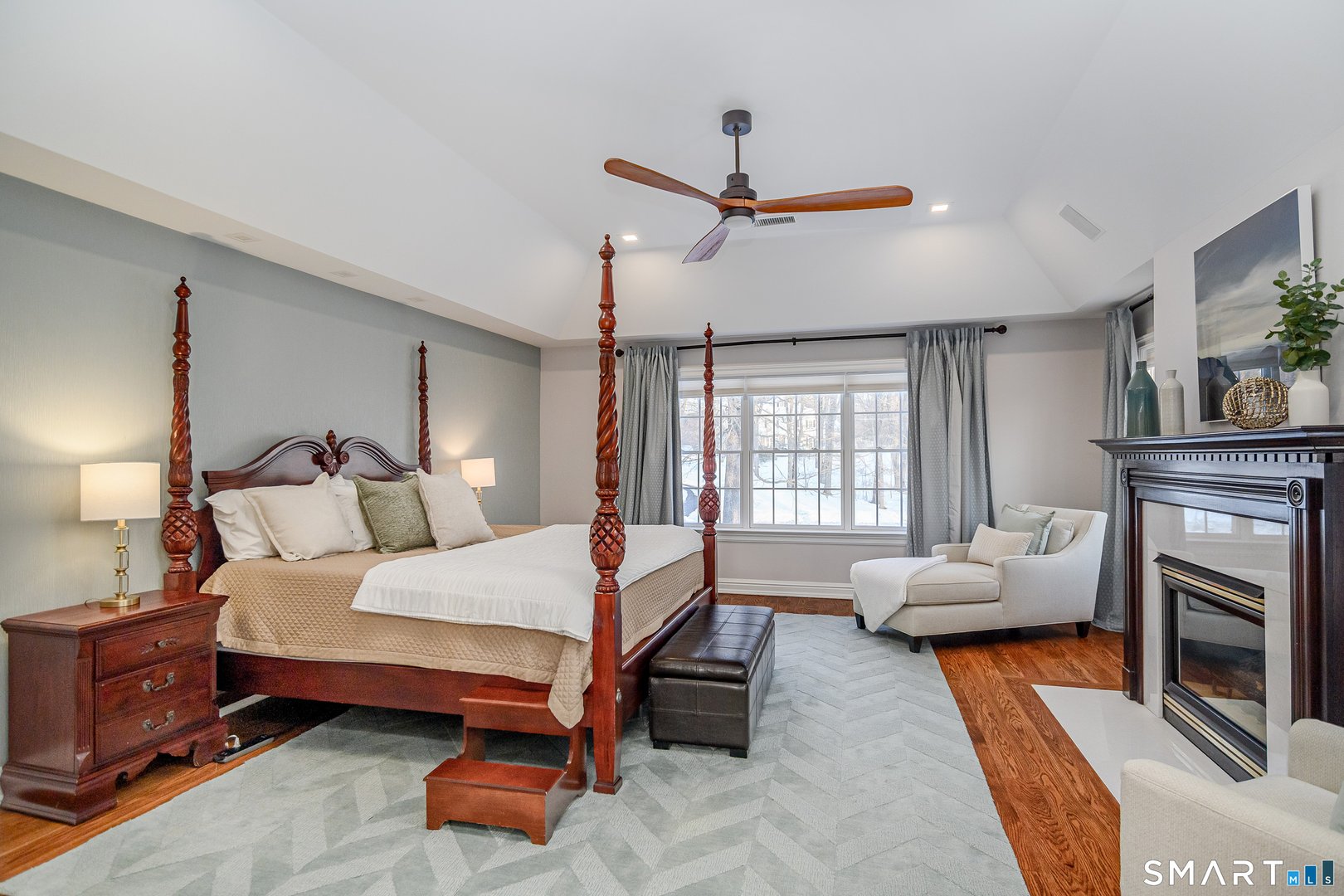 14 Merlins Lane Photo 24