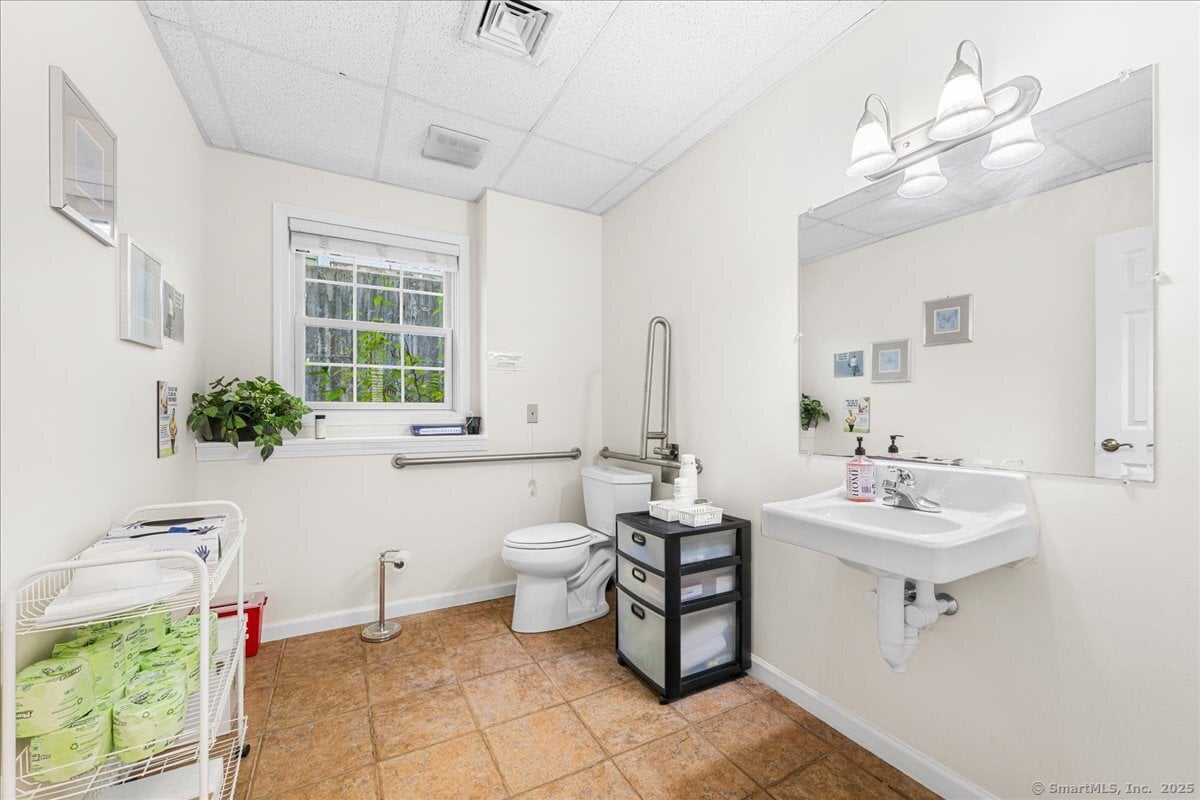 620 Norwich New London Turnpike Photo 20