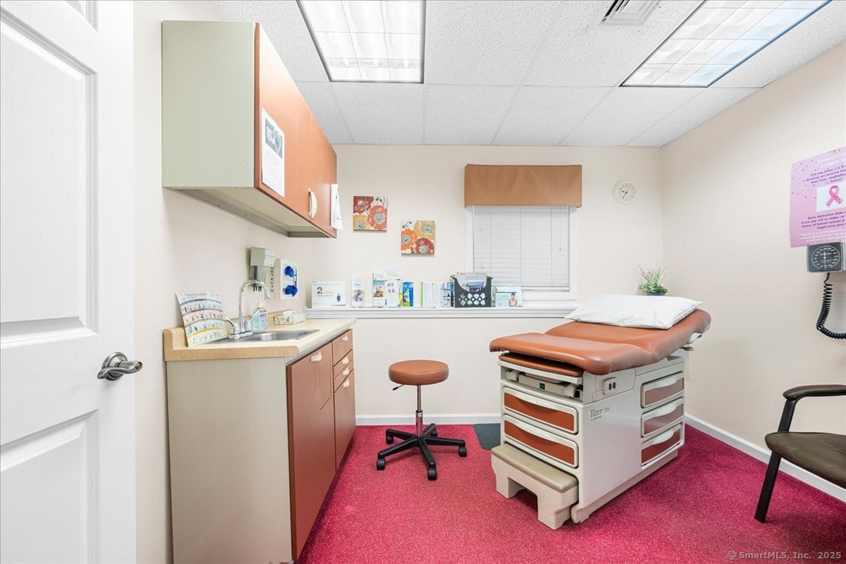 620 Norwich New London Turnpike Photo 23