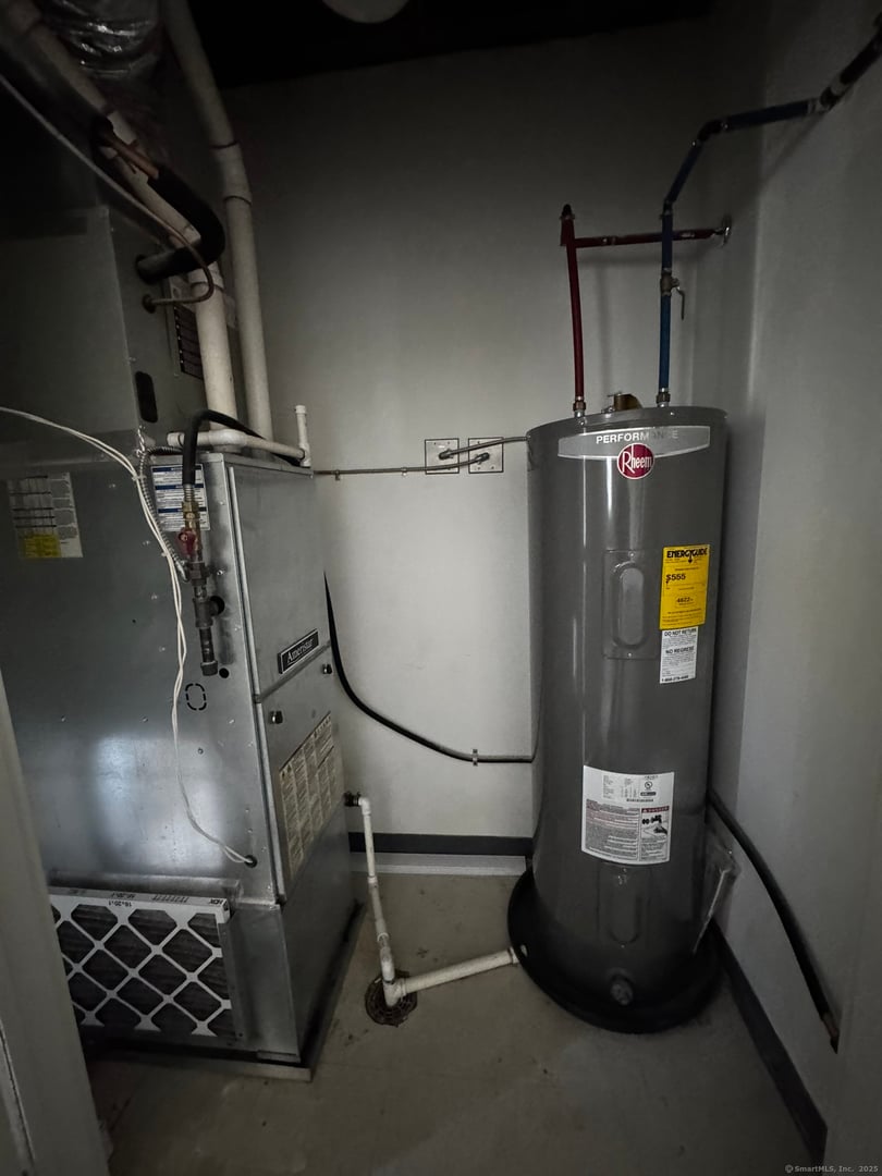 1435 State Street Photo 10