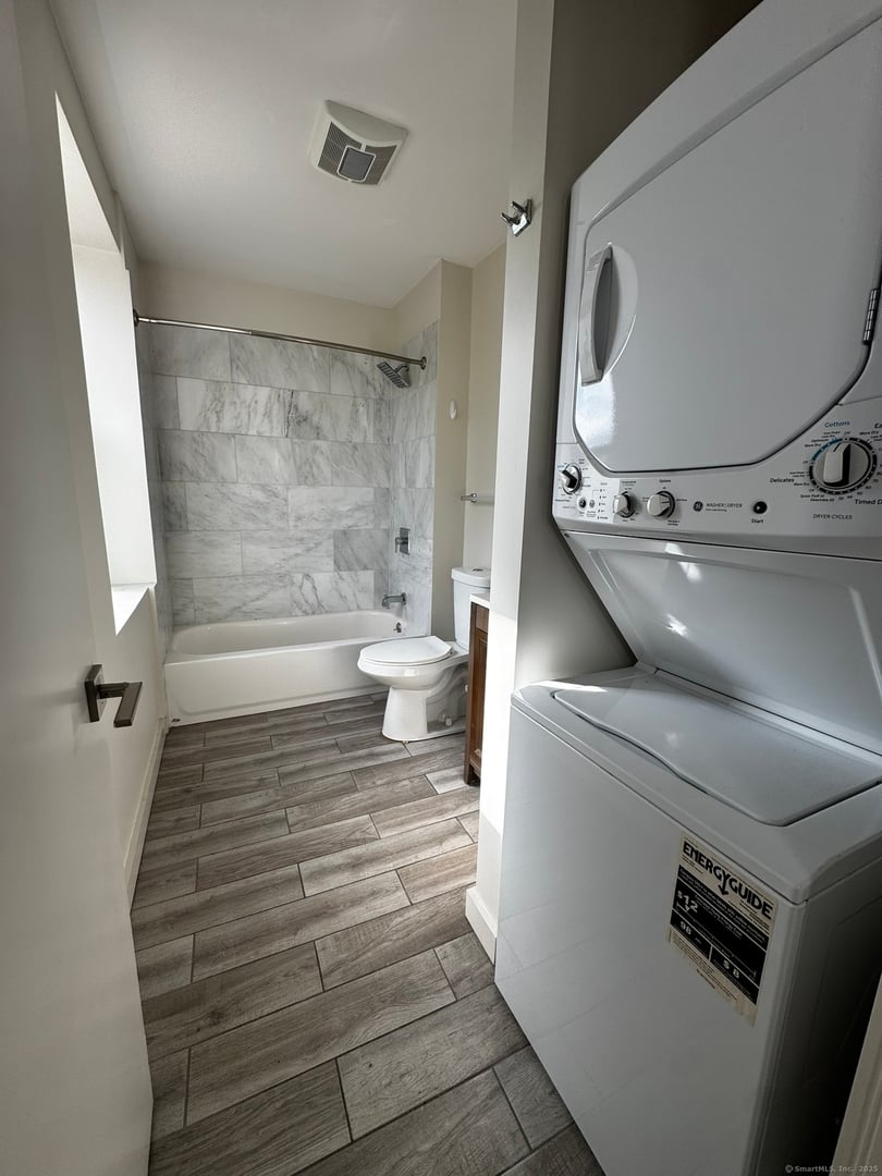 1435 State Street Photo 14