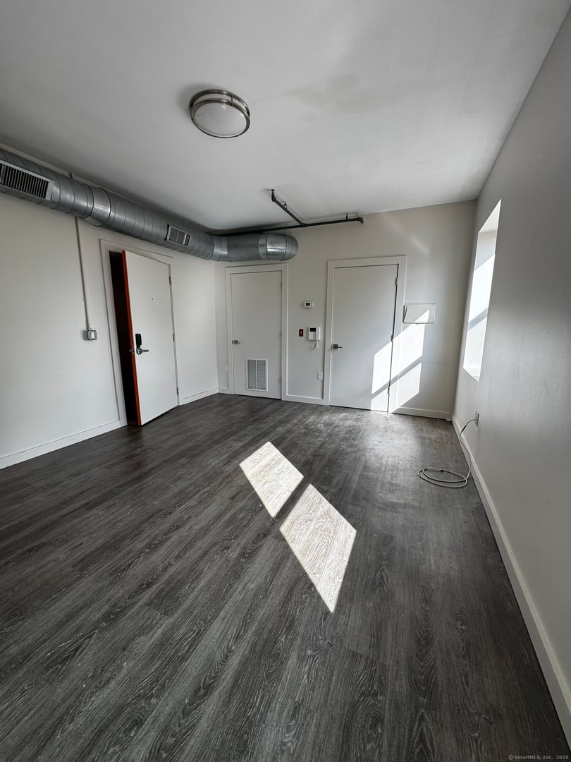 1435 State Street Photo 15