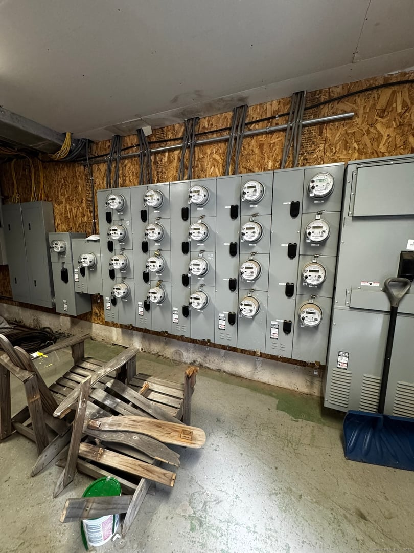 1435 State Street Photo 18