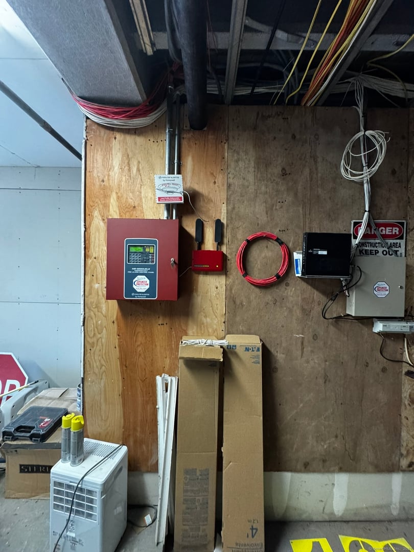 1435 State Street Photo 19