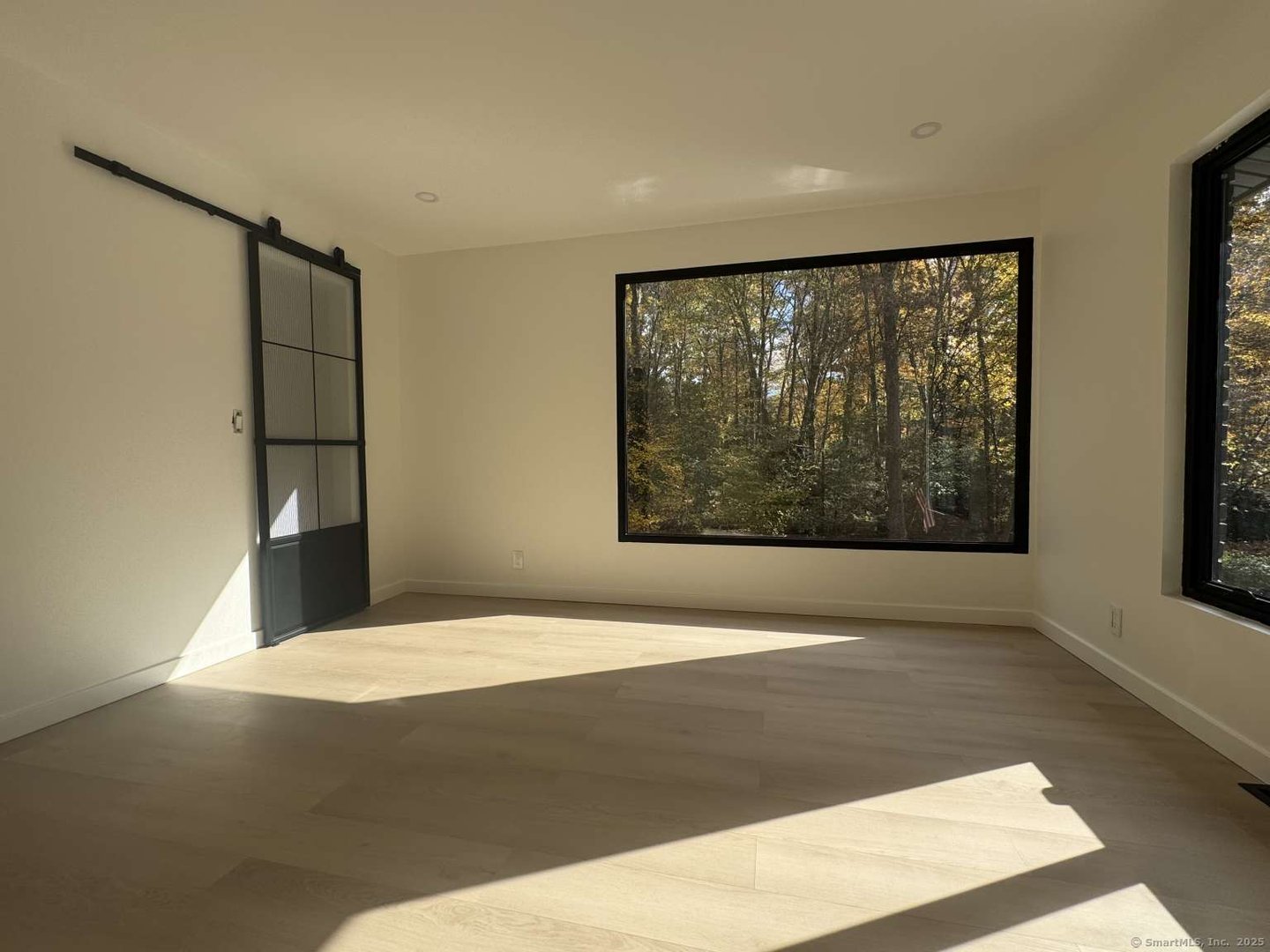 11 Coachman Lane Photo 16