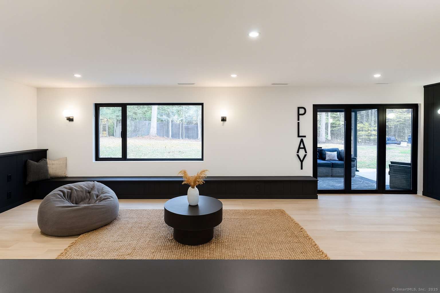 11 Coachman Lane Photo 27