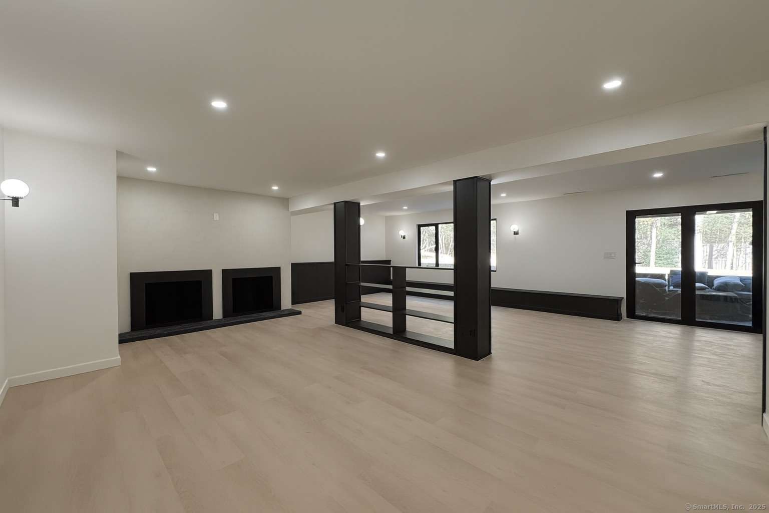 11 Coachman Lane Photo 28