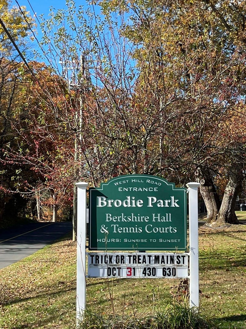 200 W. West Hill Rd Road Photo 22