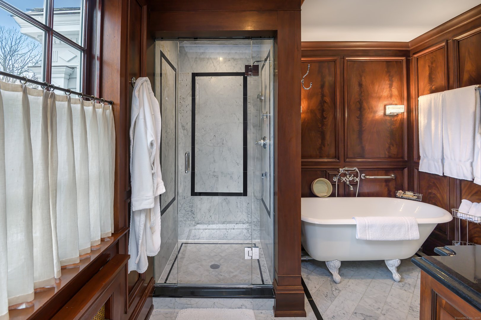 384 West Lane Photo 14