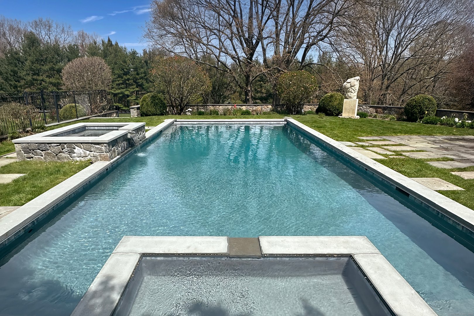 384 West Lane Photo 24