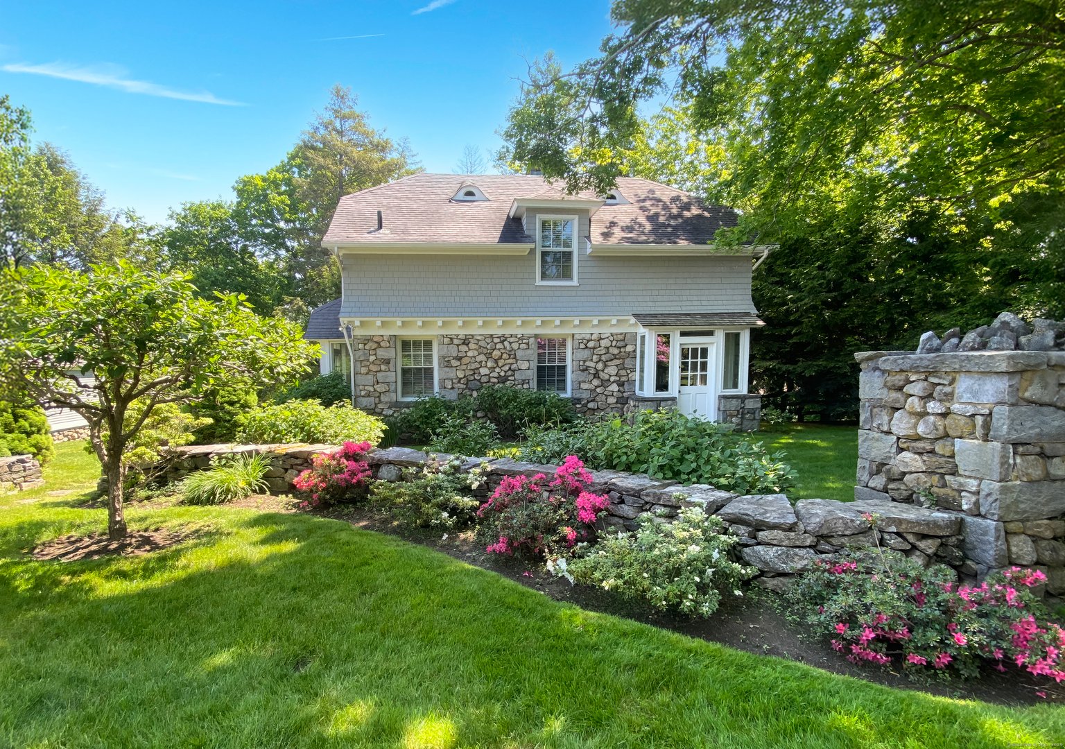 384 West Lane Photo 25