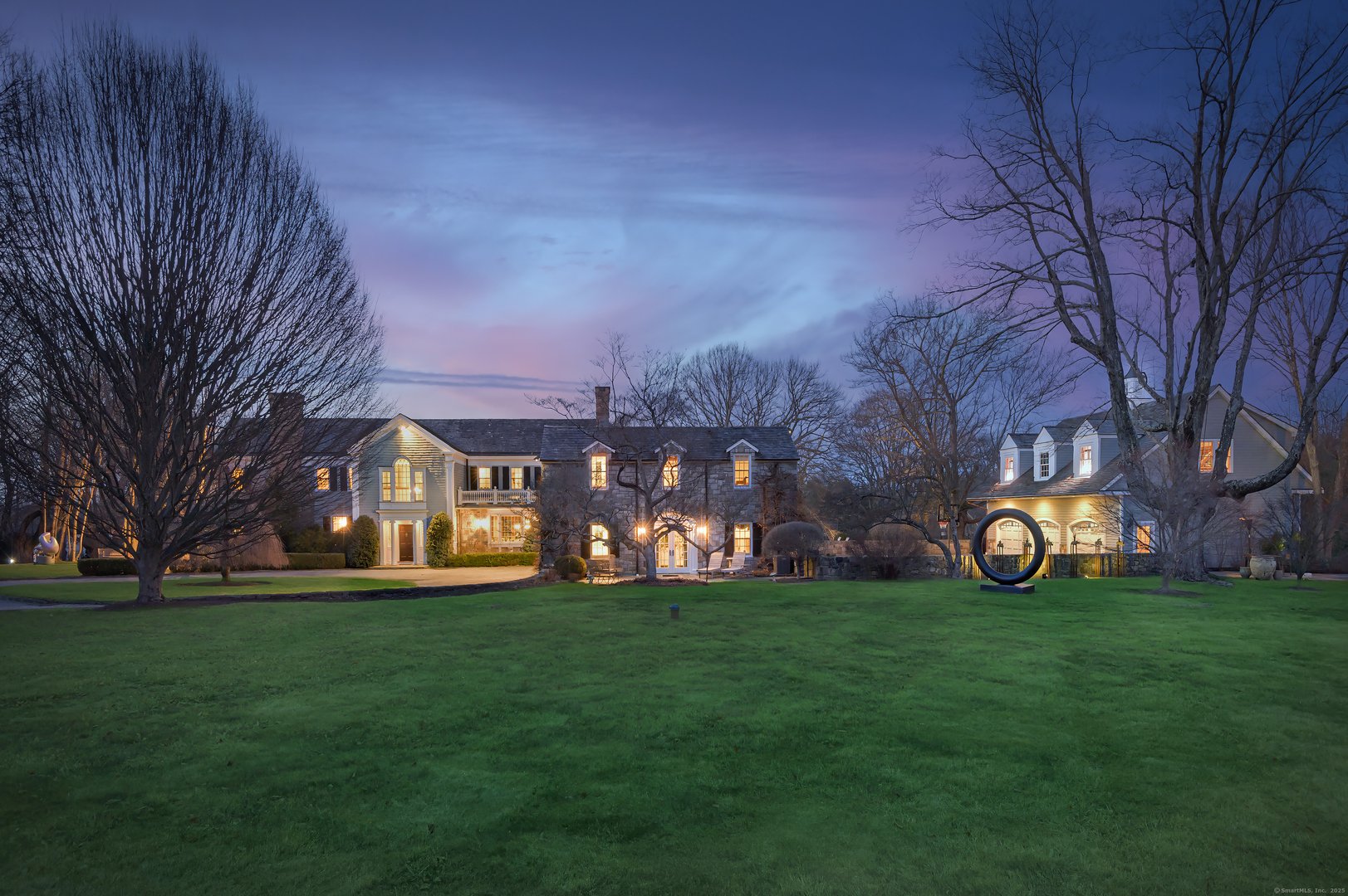 384 West Lane Photo 32