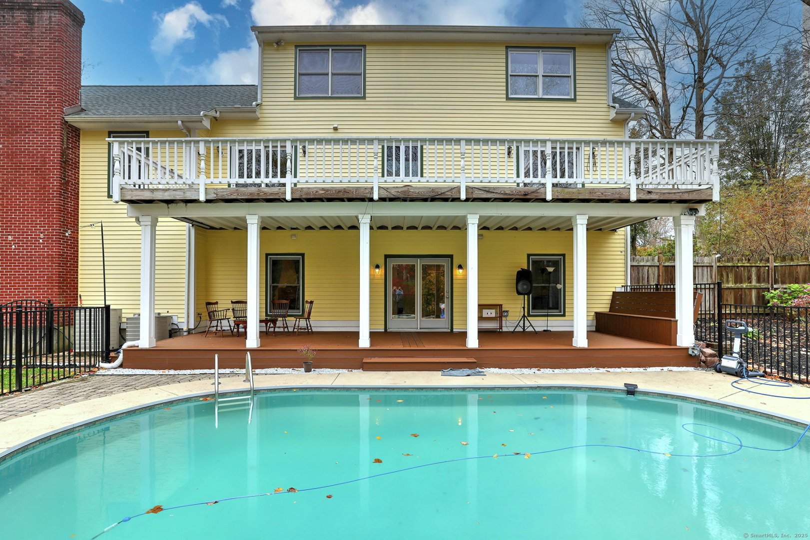 920 Green Circle Photo 6