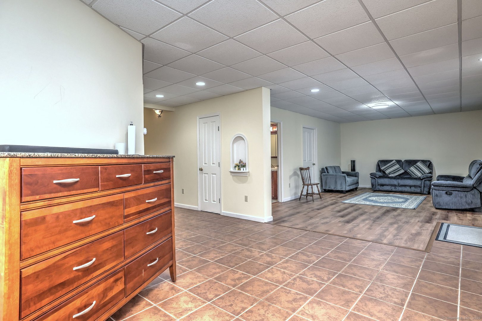 920 Green Circle Photo 38