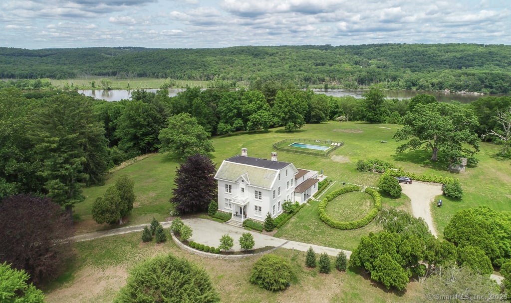 114 Walkley Hill Road Photo 2