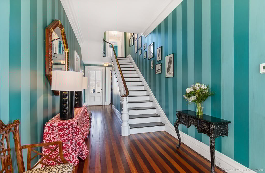 114 Walkley Hill Road Photo 6