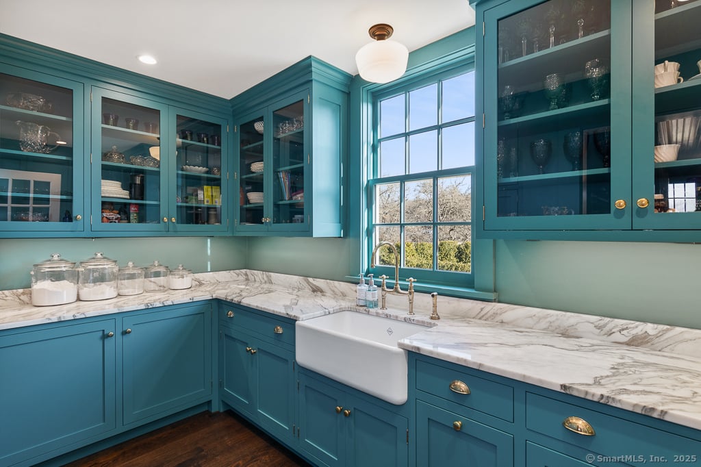 114 Walkley Hill Road Photo 15