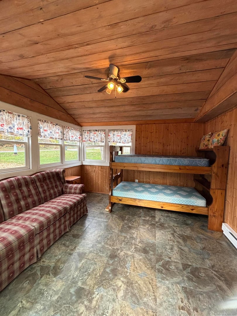 34 Gardner Lake Heights Photo 15