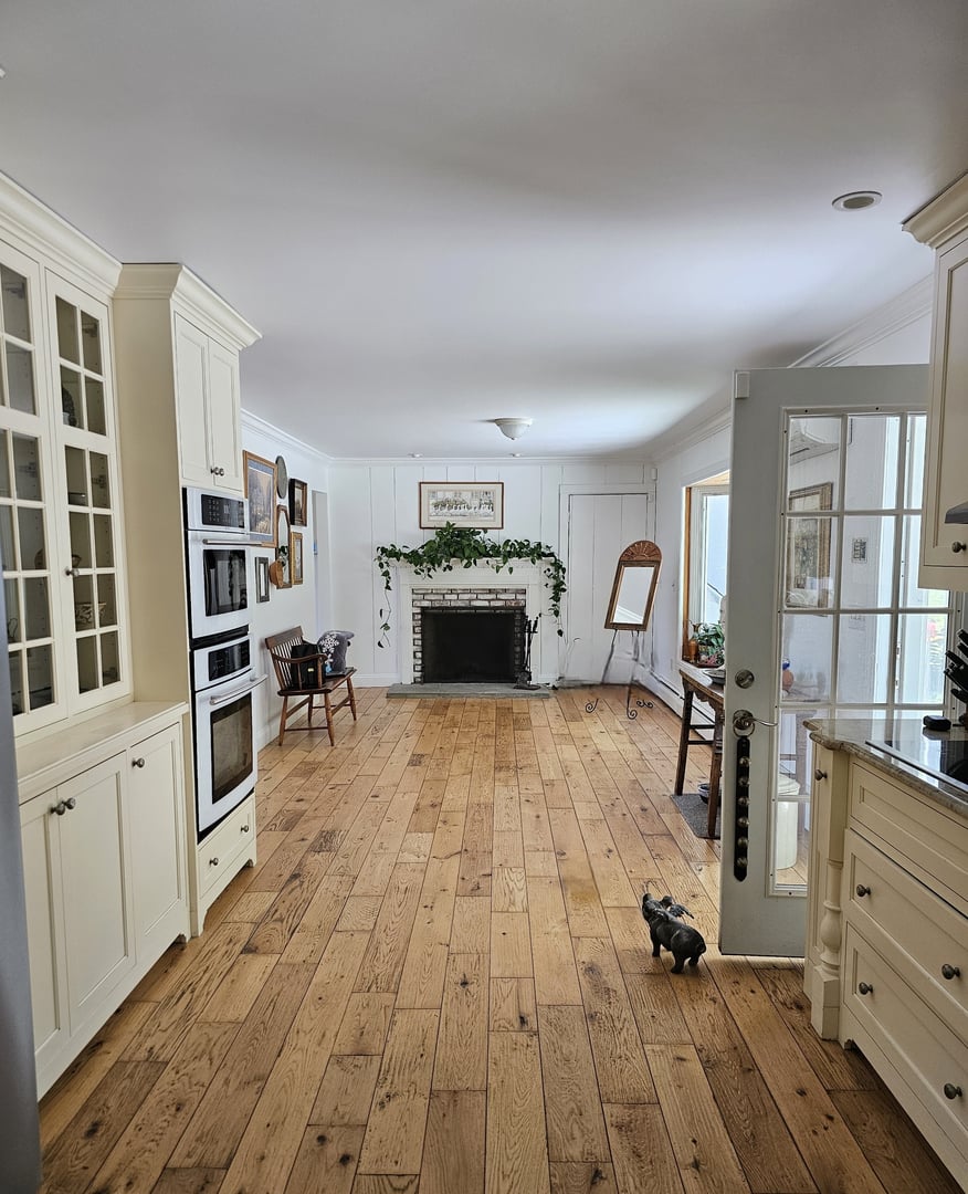 819 Main Street North Photo 7