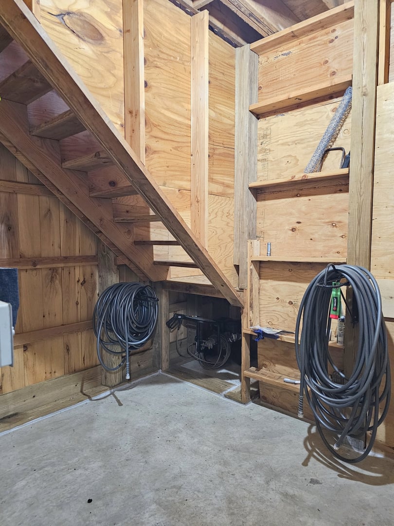 819 Main Street North Photo 22