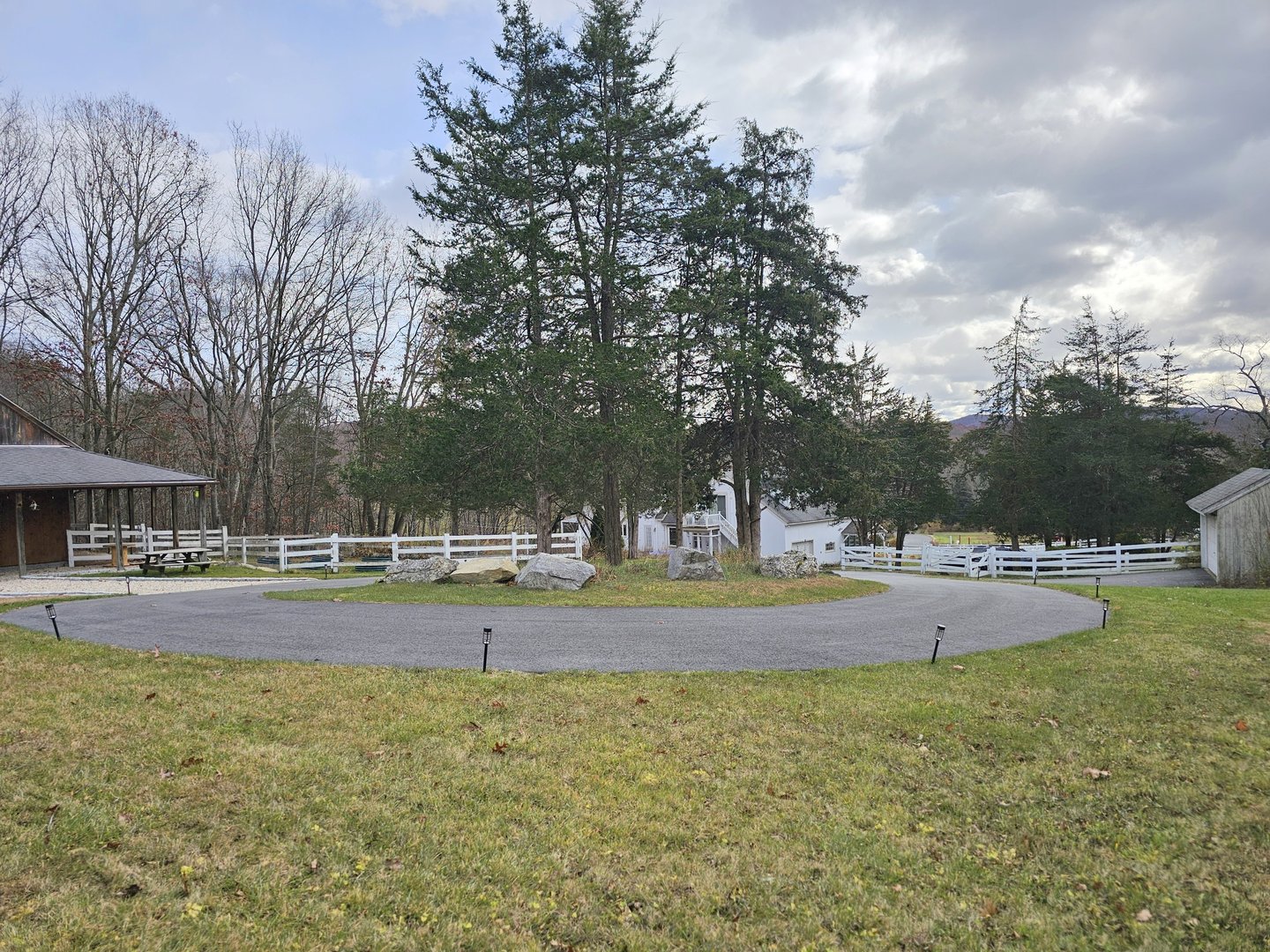 819 Main Street North Photo 23