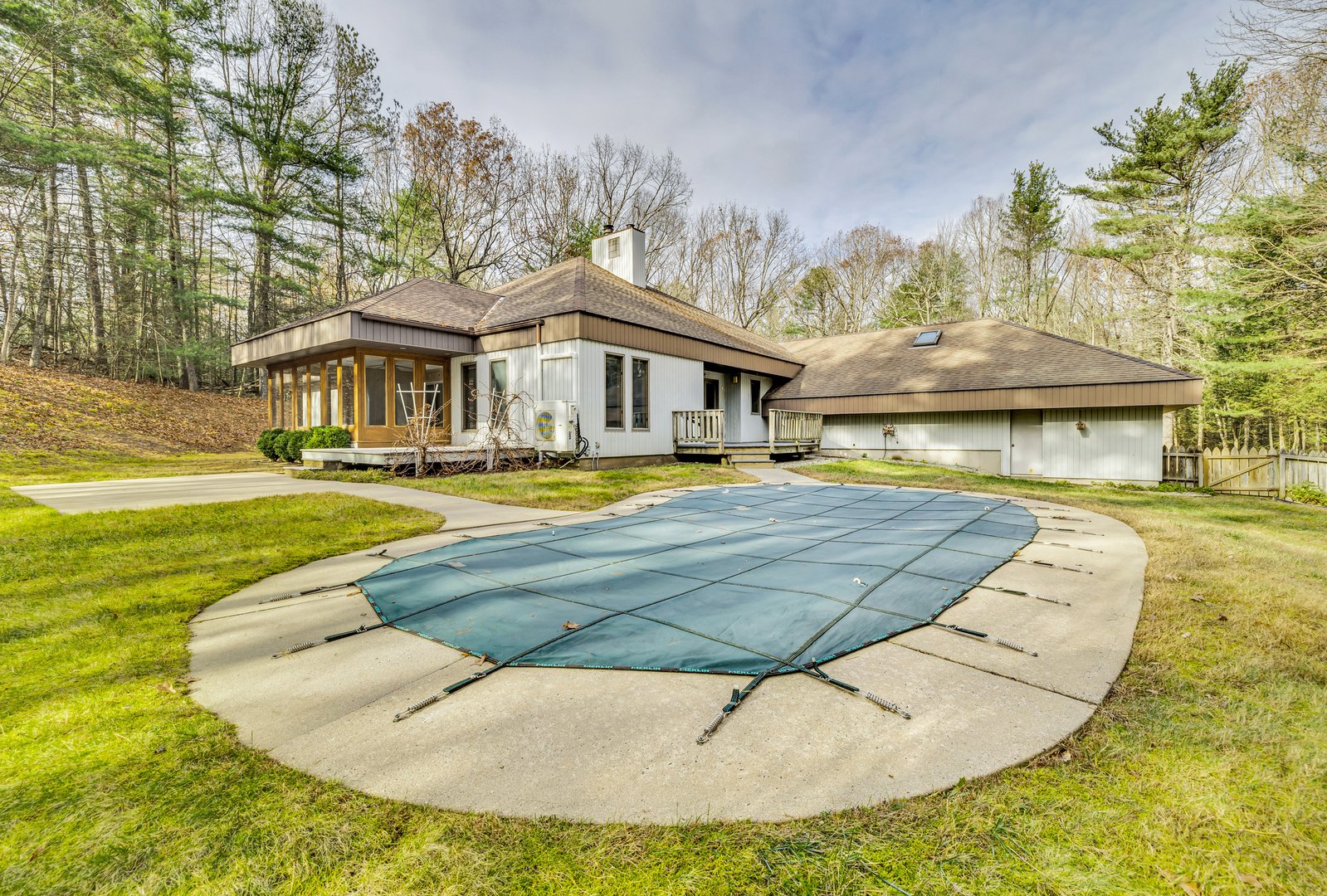 1 Northcrest Drive Photo 4