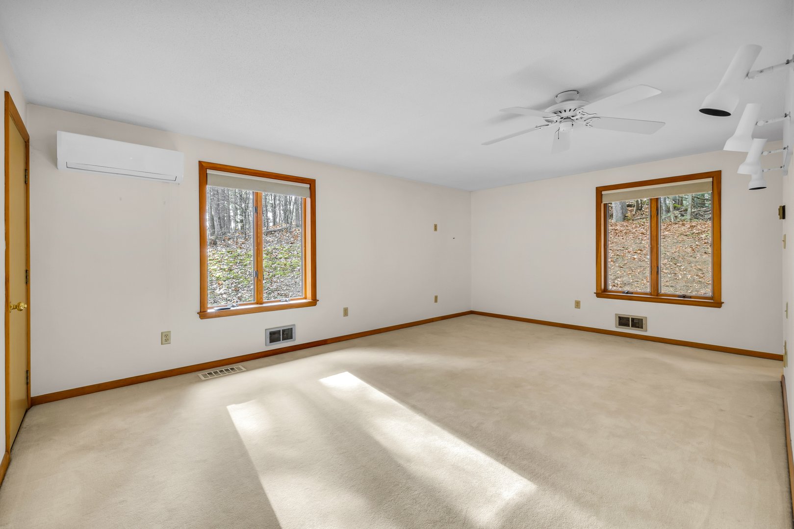 1 Northcrest Drive Photo 22