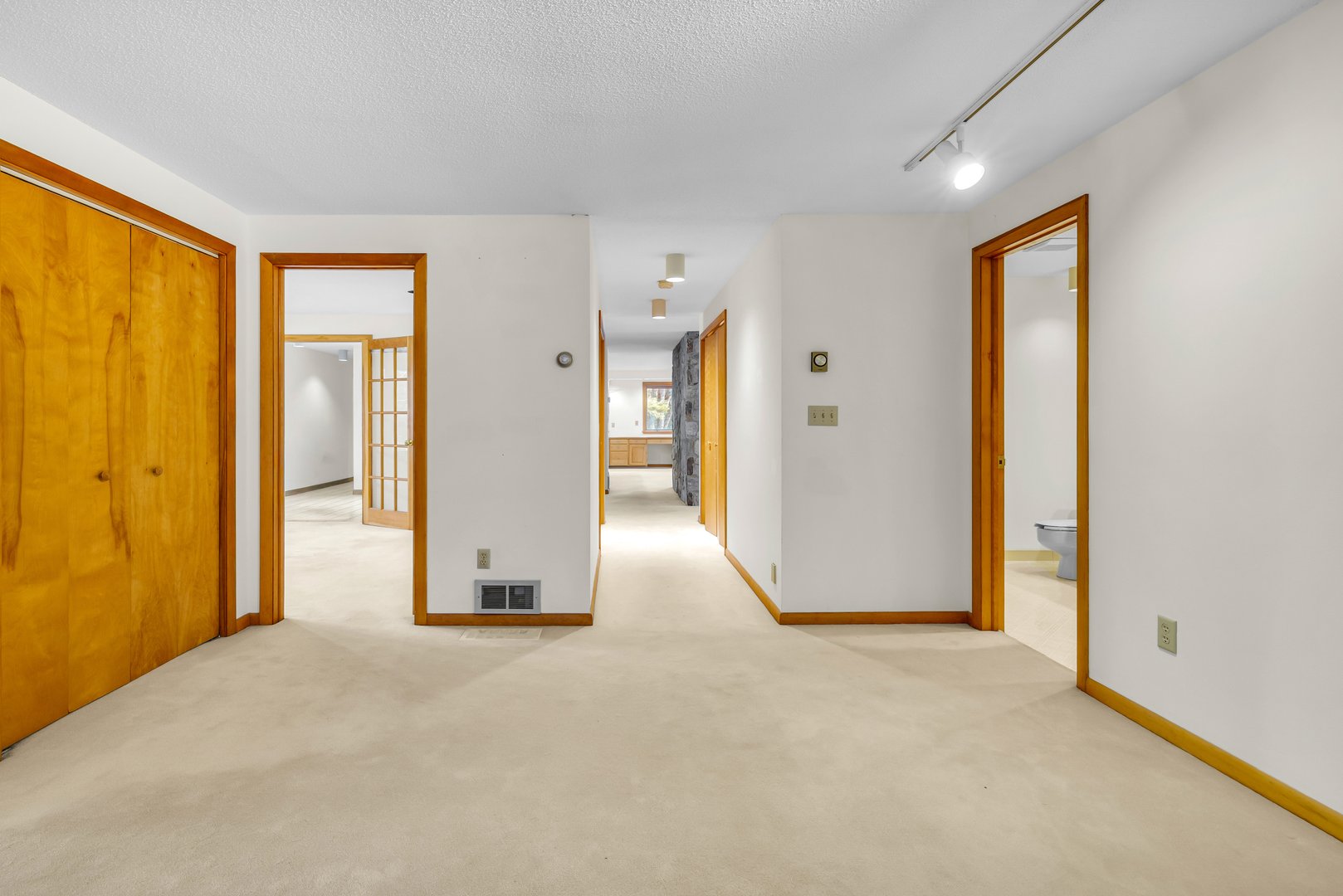 1 Northcrest Drive Photo 29