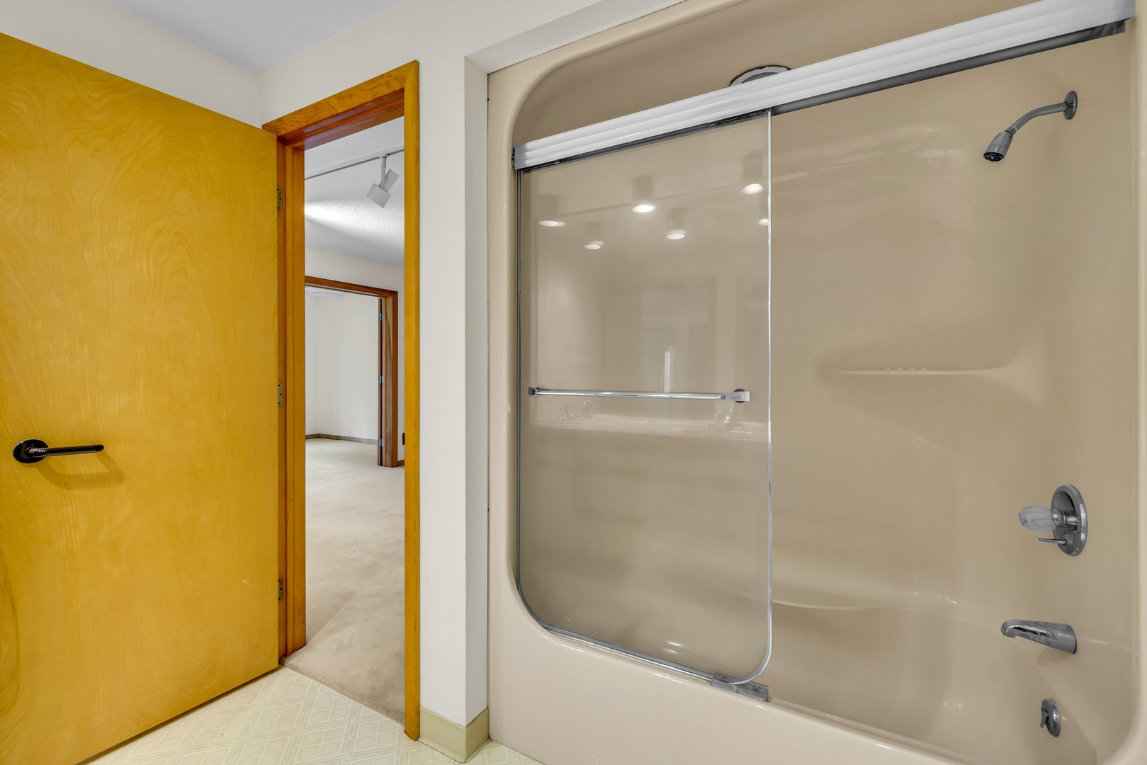 1 Northcrest Drive Photo 37