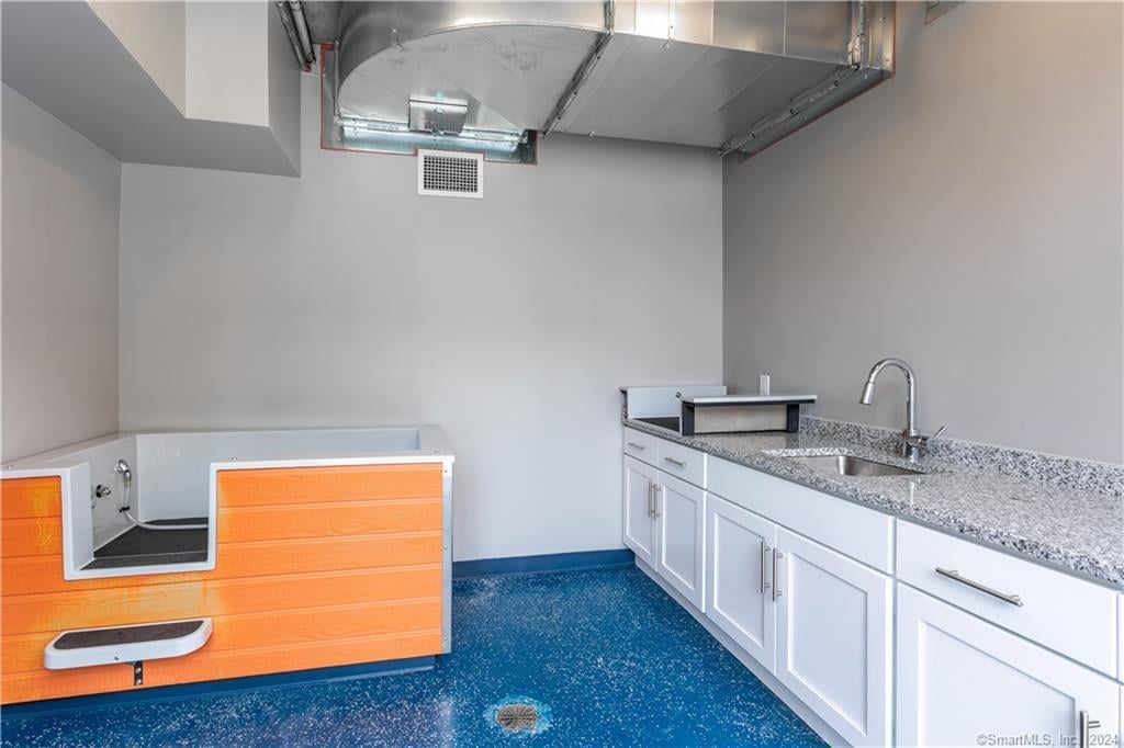 300 Glover Avenue  #B420 Photo 20