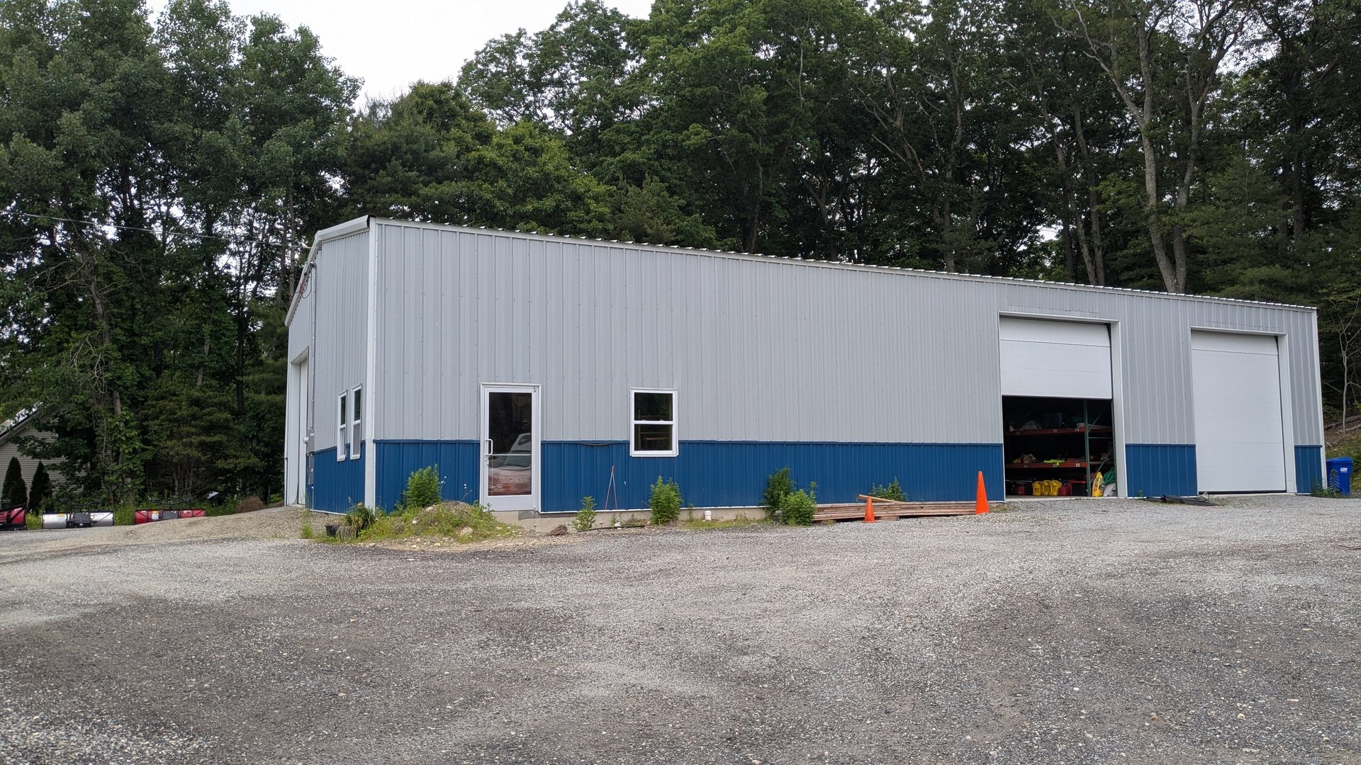 730 Plainfield Road Photo 4