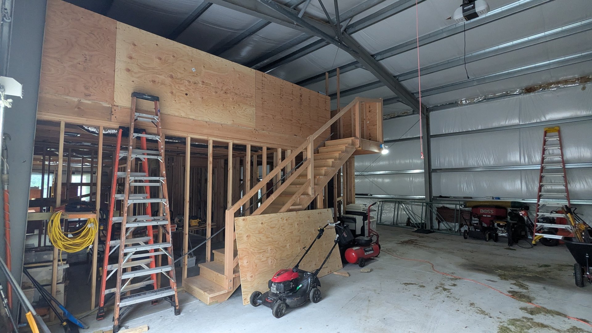 730 Plainfield Road Photo 10