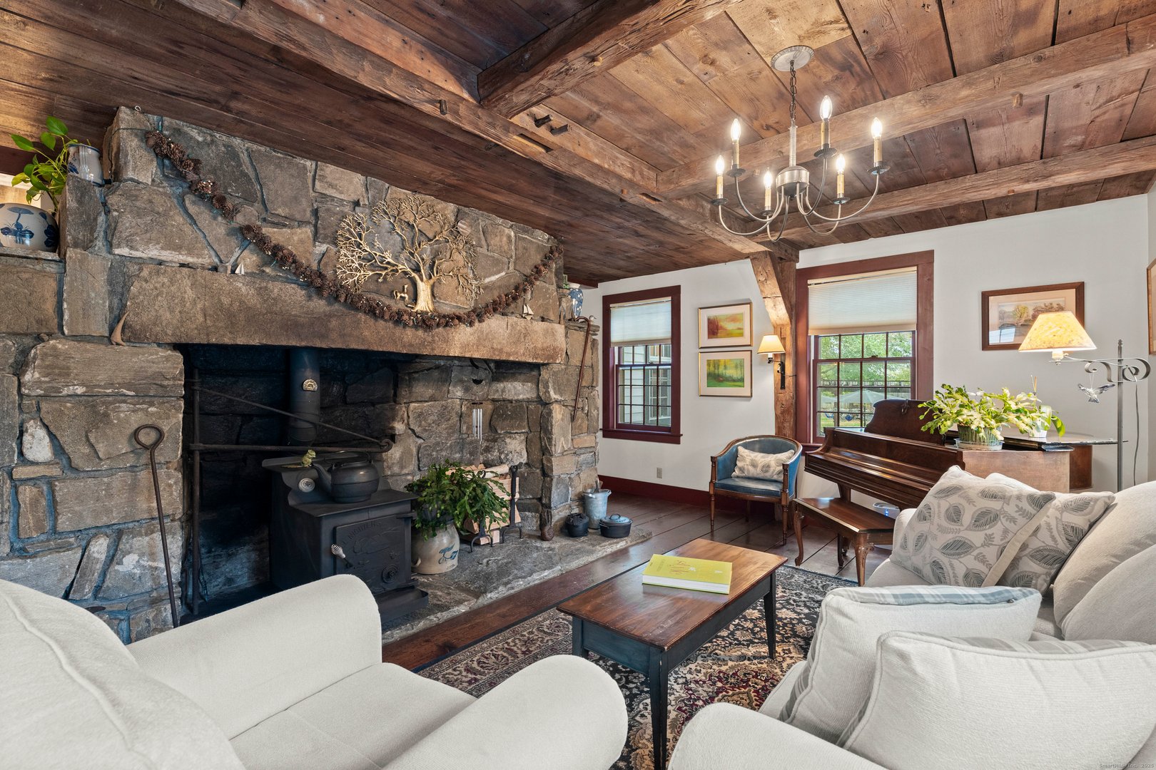 209 Main Street Photo 7