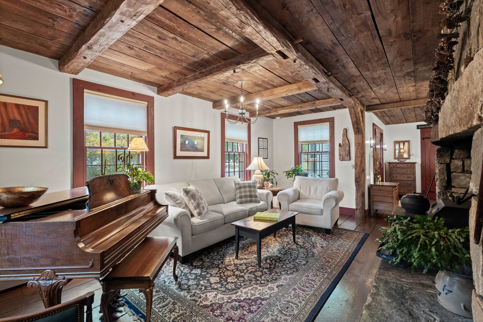 209 Main Street Photo 8