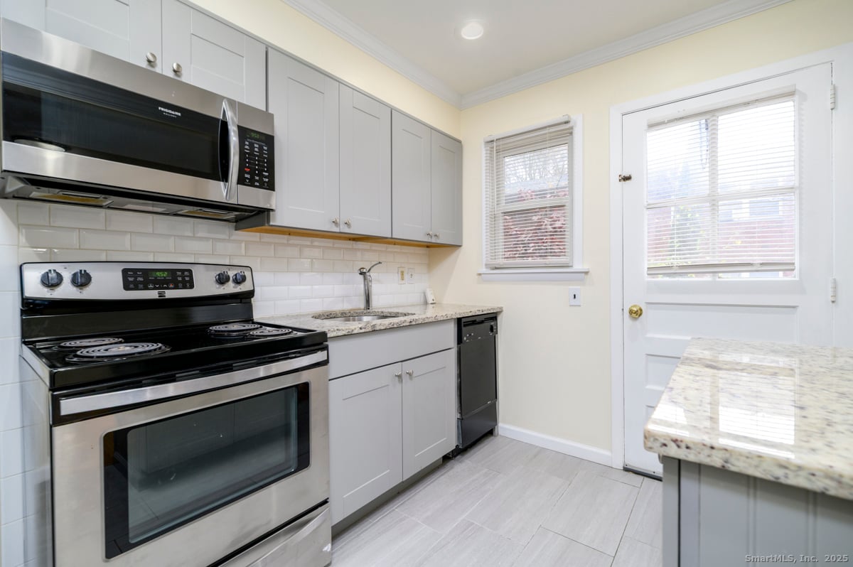 922 Shippan Avenue  #1 Photo 7