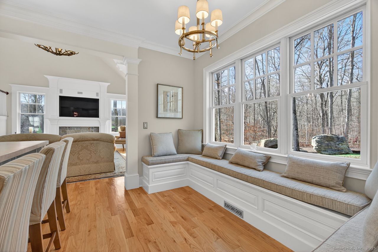 401 Fox Hopyard Road Photo 9