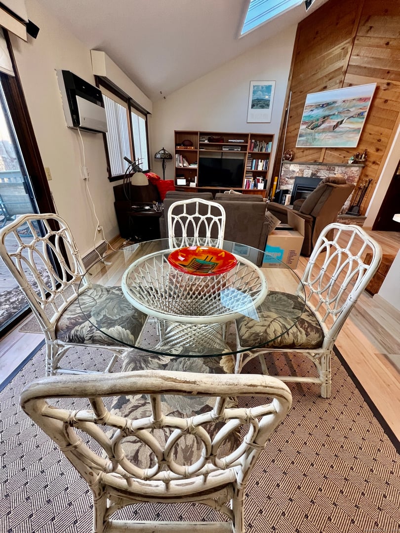 207 Ledge Drive Photo 9