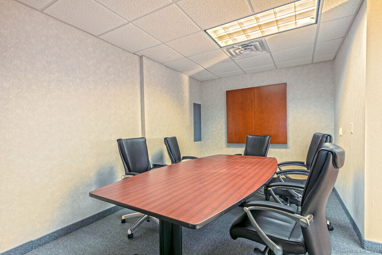 400 Bayonet Street Photo 10