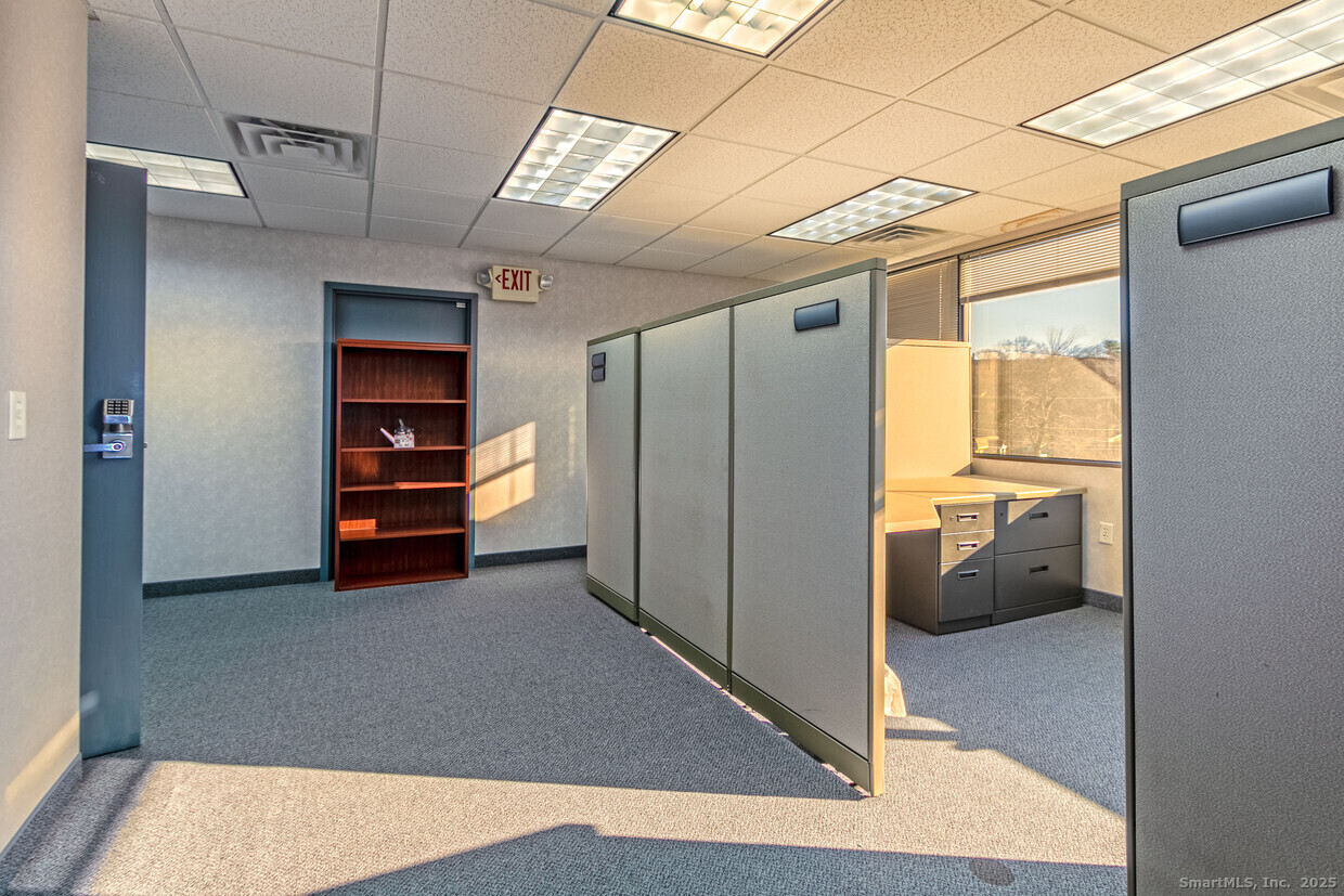 400 Bayonet Street Photo 13