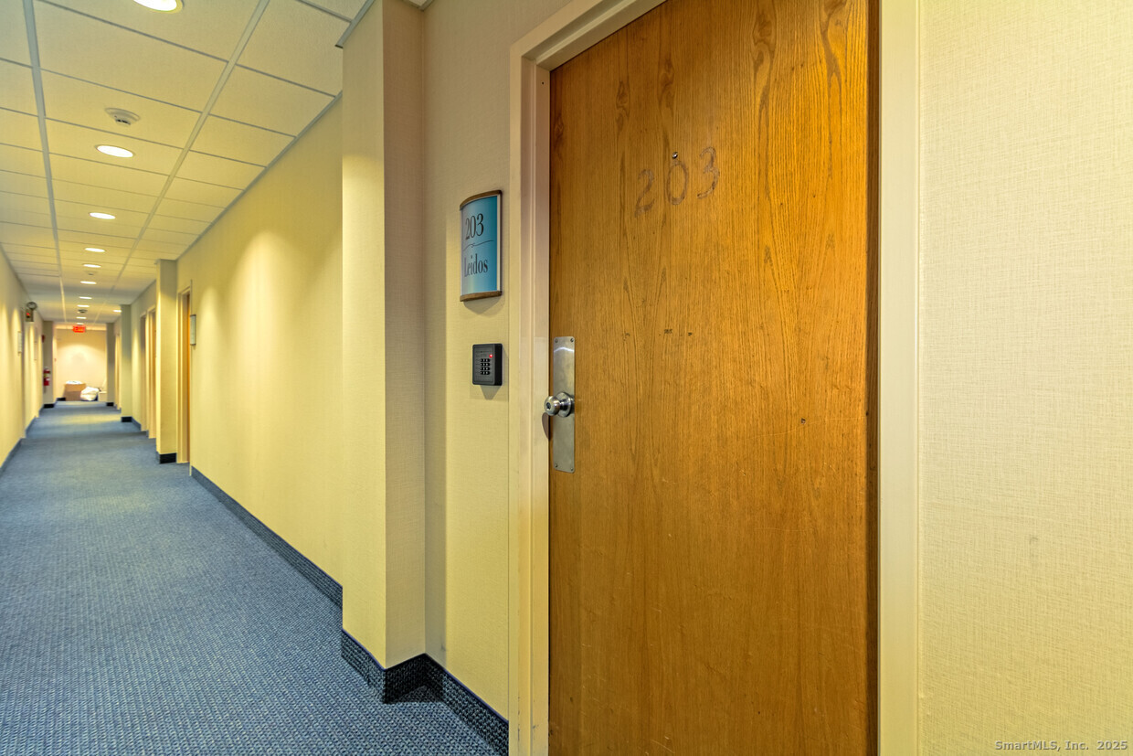 400 Bayonet Street Photo 14