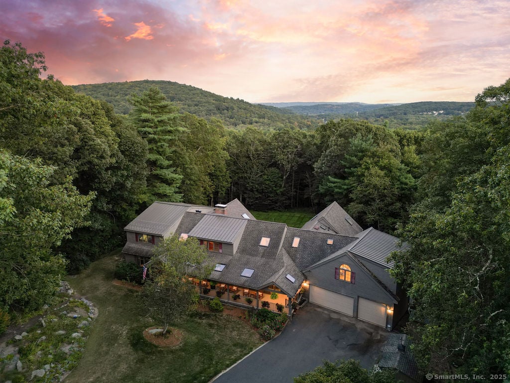 13 Woodland Drive Photo 1