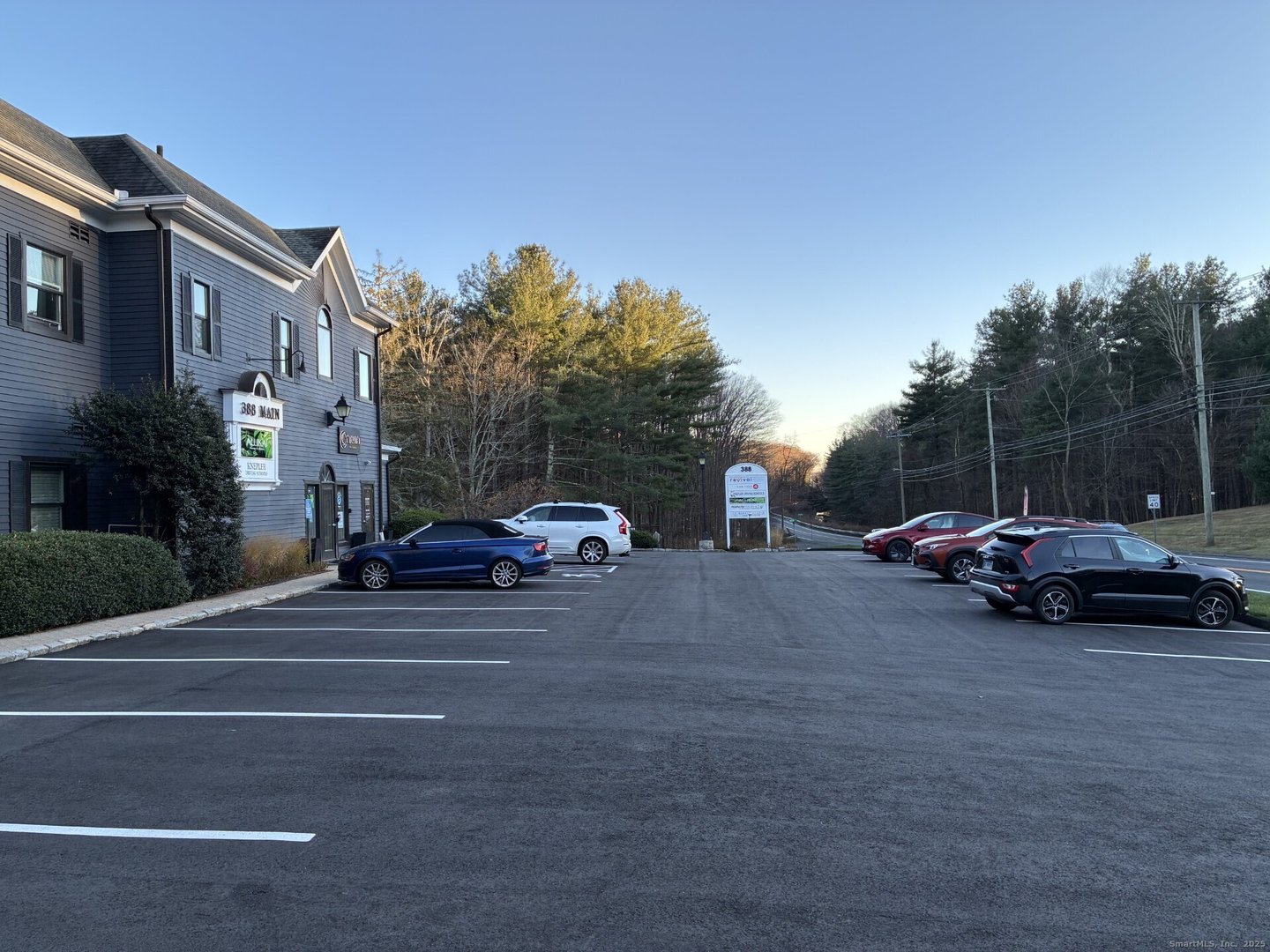 388 Main Street Photo 2